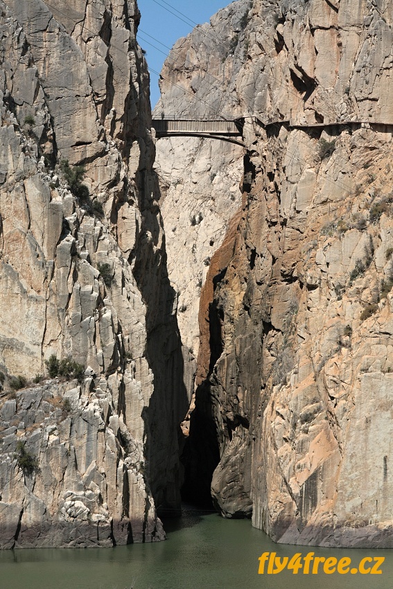 img00042.jpg