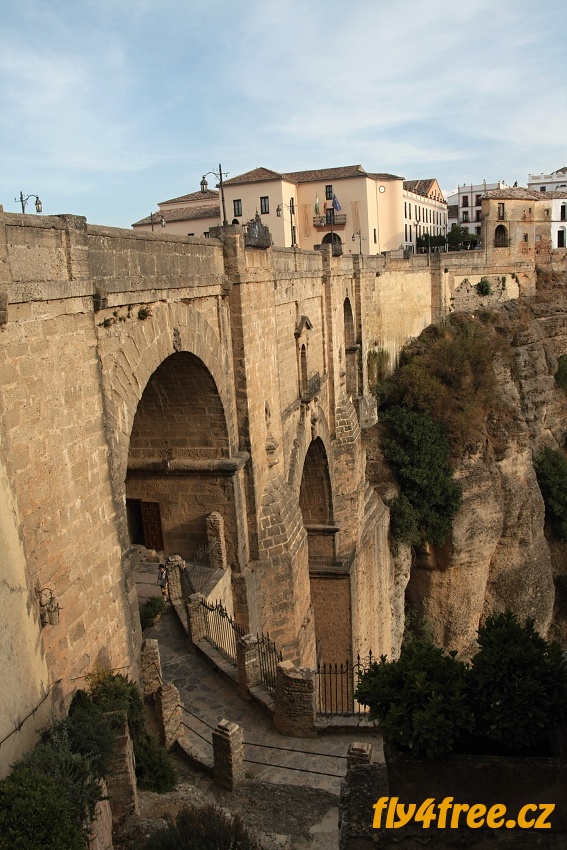 img00048.jpg