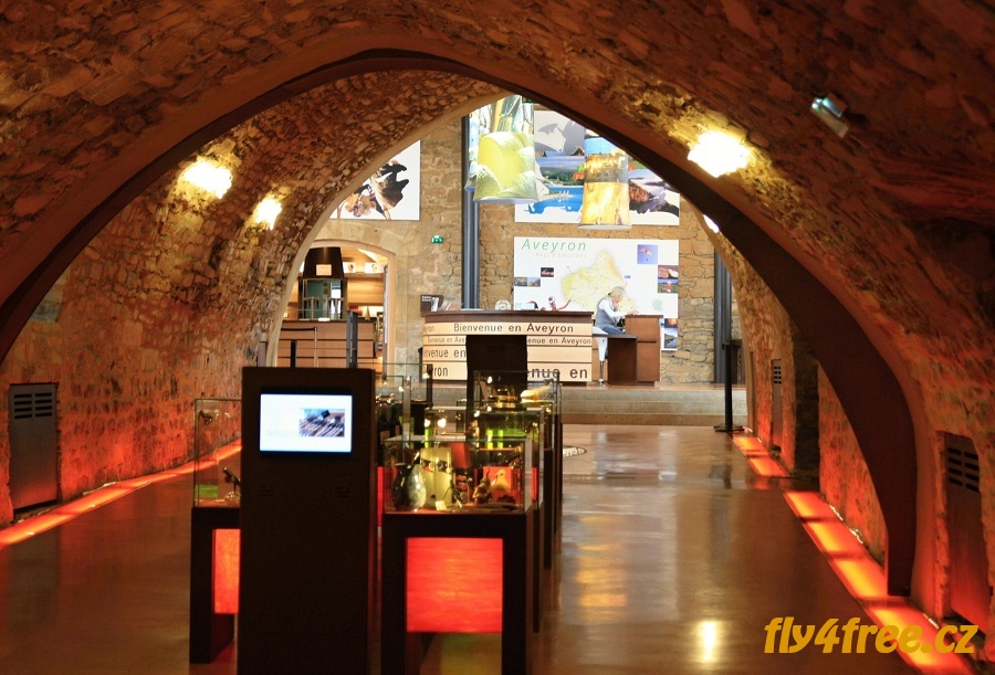 img00019.jpg